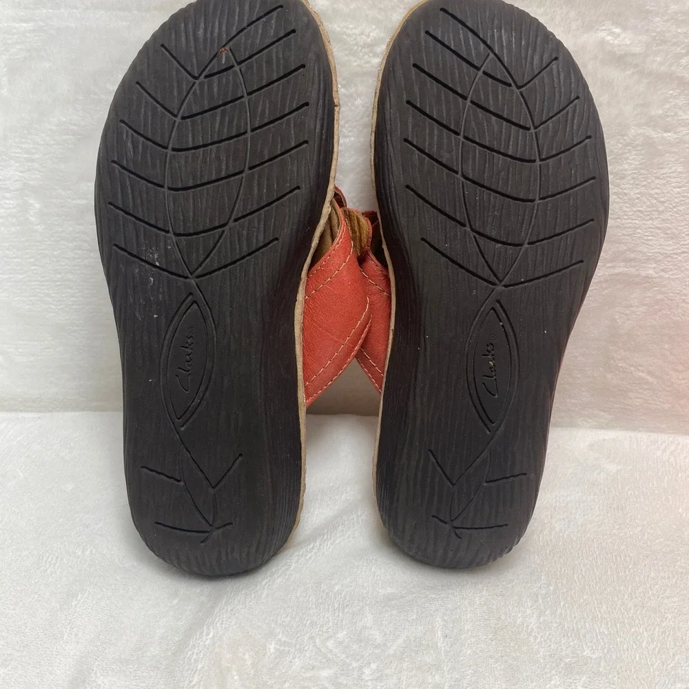 Clarks Artisan Womens Latin Palm Wedge Red Leather Floral Sandals Comfort Size 8
